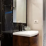 Youhosty - Porta Venezia Design Apartment *